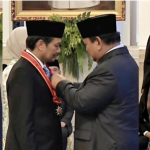Tiga Tokoh Kalsel, H Abdussamad Sulaiman, H Syamsuddin Andi Arsyad dan H Abidin Terima Penghargaan dari Presiden RI