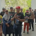 Aksi demo Aston Grand Banua