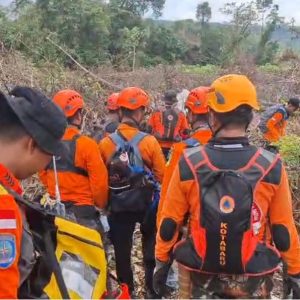 Reruntuhan Helikopter yang sempat hilang kontak ditemukan di hutan Mentewe Kalimantan Selatan