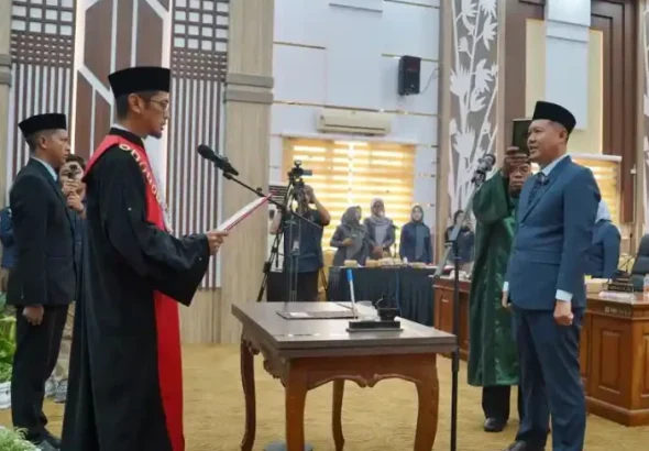 Anggota-DPRD-Balangan-resmi-dilantik-oleh-Ketua-Pengadilan-Negeri-Paringin