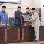 Perda GDPK Resmi Disahkan, Gubernur Kalsel Sambut Positif Rencana Pembangunan Kependudukan IMG-20251113-WA0172-600x330