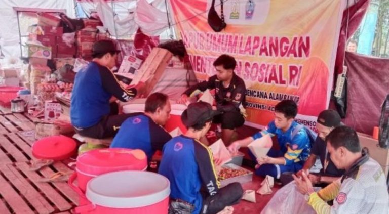 Bantu Dapur Umum, Tagana Kalsel Siapkan 6.000 Porsi Makan Setiap Harinya di Kabupaten Aceh Tamiang