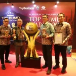 Bank Kalsel Sabet Golden Trophy, Empat Tahun Berturut-turut Raih Predikat Bintang 5 PRESTASI- Bank Kalsel raih penghargaan TOP BUMD Awards 2026