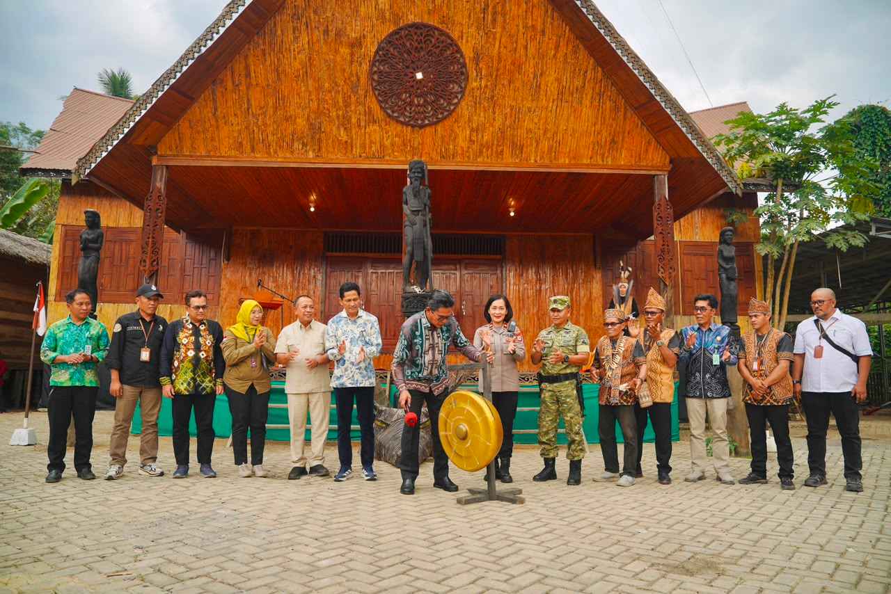 Festival Mesiwah Pare Gumboh VIII Jadi Ruang Pelestarian Budaya Dayak Deah di Balangan Mesiwah-Pare-Gumboh-Kembali-Digelar-Lestarikan-Warisan-Budaya-dan-Perkuat-Wisata-Desa-Liyu_11zon
